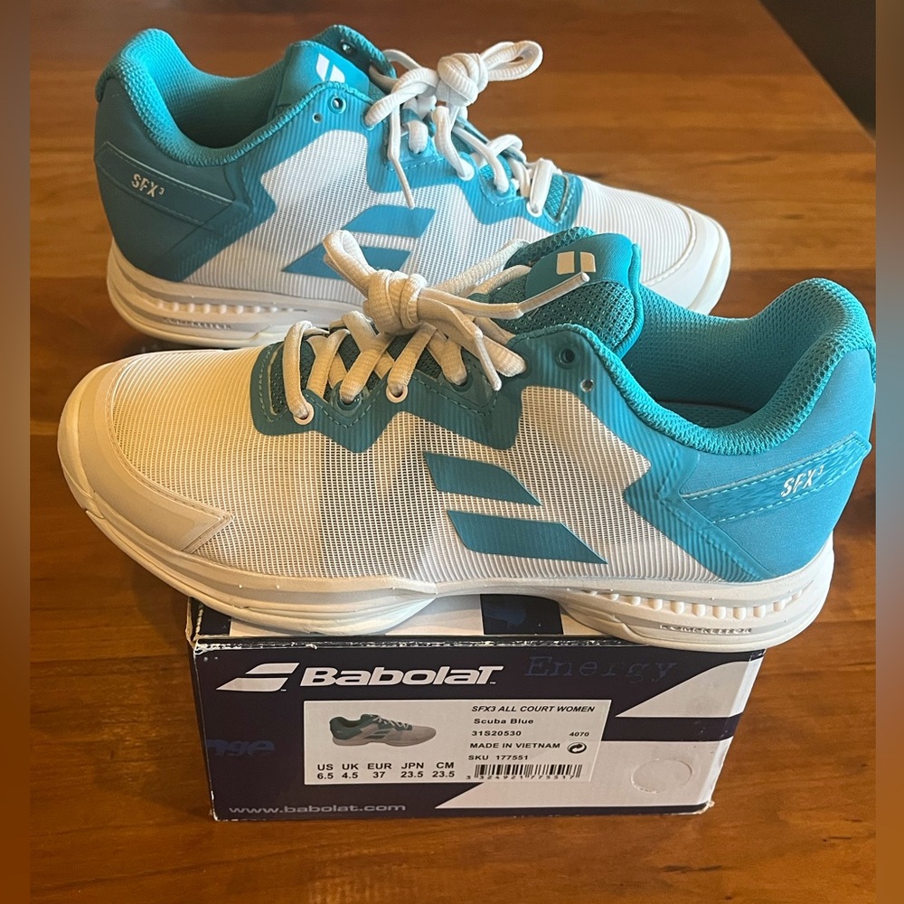 Babolat Women's SFX3 All Court Tennis Shoes in Teal and White Size 6.5 - NEW!